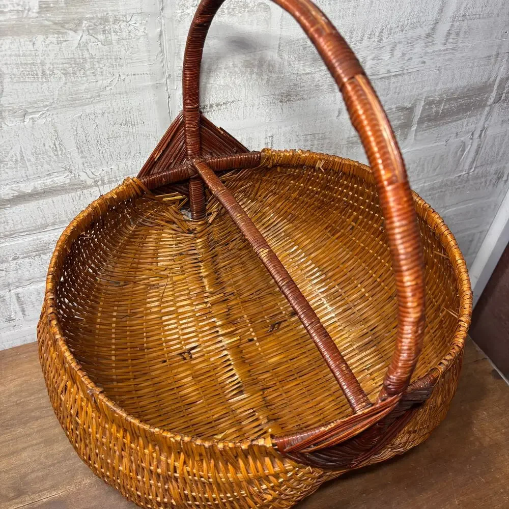 Vintage Hand-Woven Wicker Basket with Handle | 18